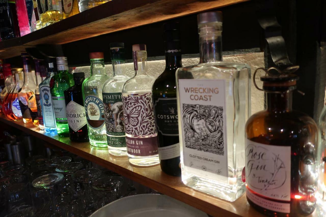 蓝布酒店 克雷迪顿 外观 照片